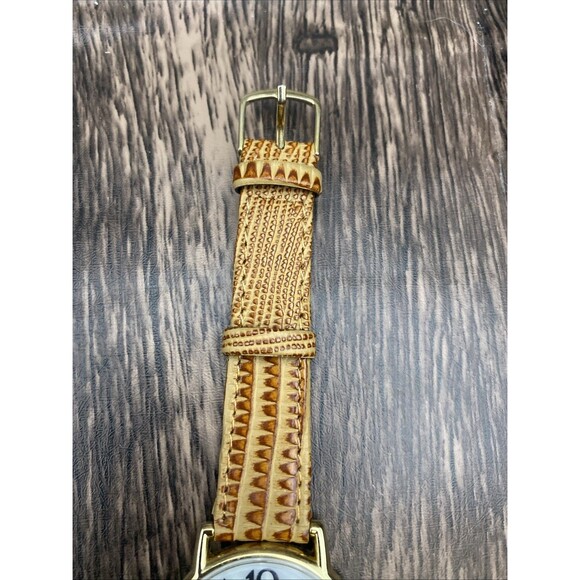 Geneva Pearl Dial Women's Thin Style Watch New Battery - Picture 3 of 10